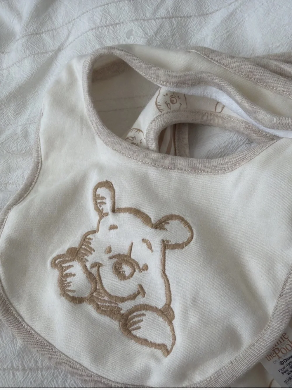 NWOT Disney Baby Winnie the Pooh Beige & White Baby Bib Set